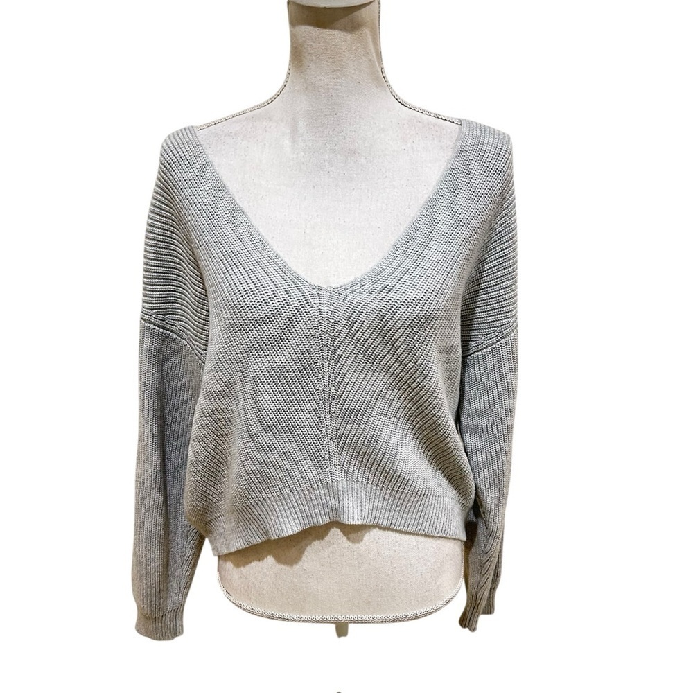 Lulu's Light Gray scoop V-Neck Sweater cotton blend ribbed hem size small